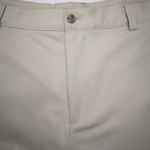 Izod Golf Men's Size 38 Cream Zipper & Button Closure Straight Fit Shorts - Picture 6 of 13